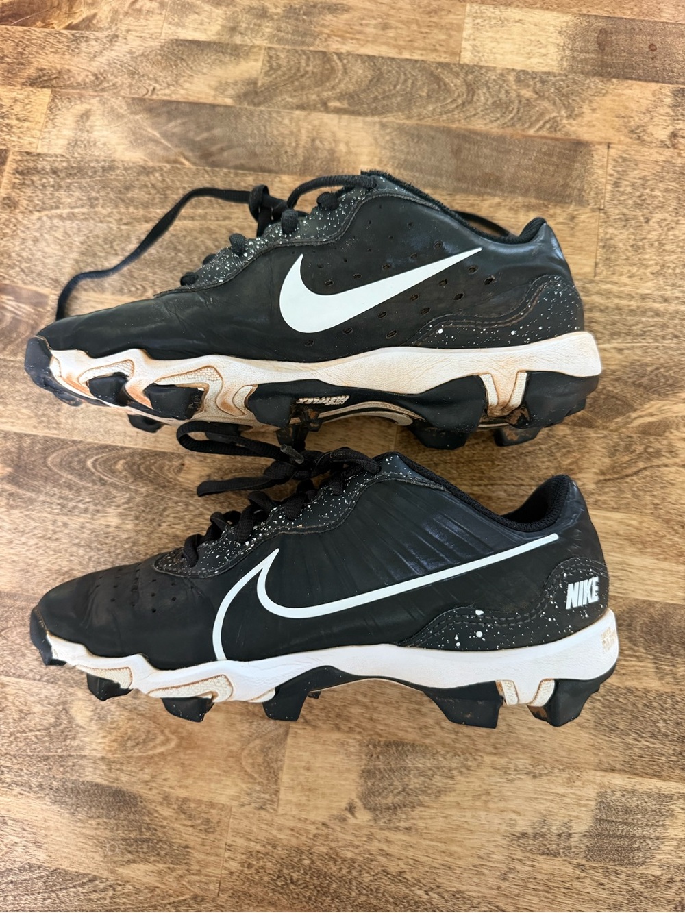 Nike big kids 4.5 baseball cleats